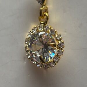New Stunning Gold Cubic Zirconia Pendant Necklace & Stud Earrings